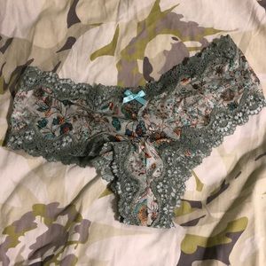 NWT VS cheeky panty